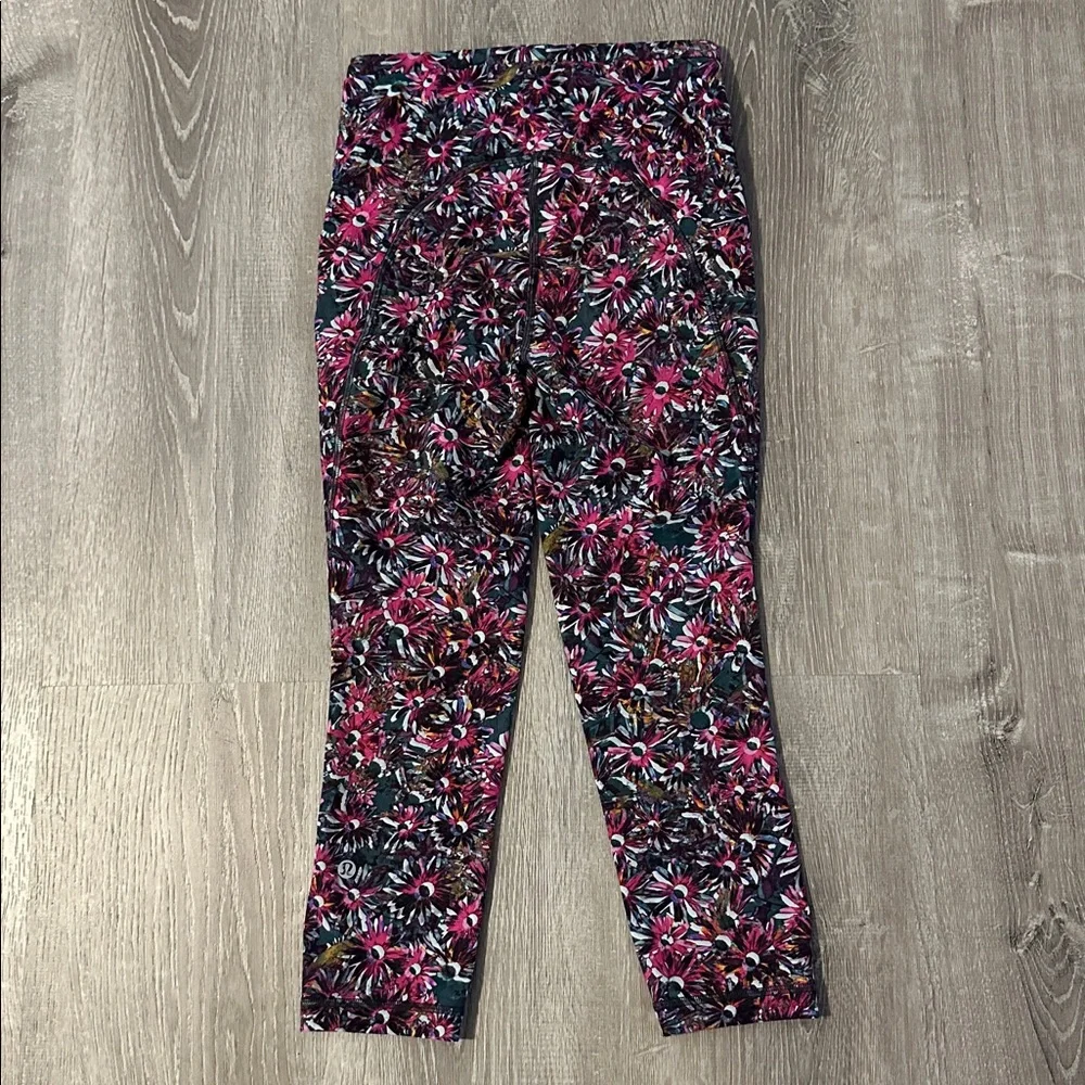 Lululemon Sz 4 Swift Speed High Rise Crop Workout Yoga Athletic Women’s Leggings